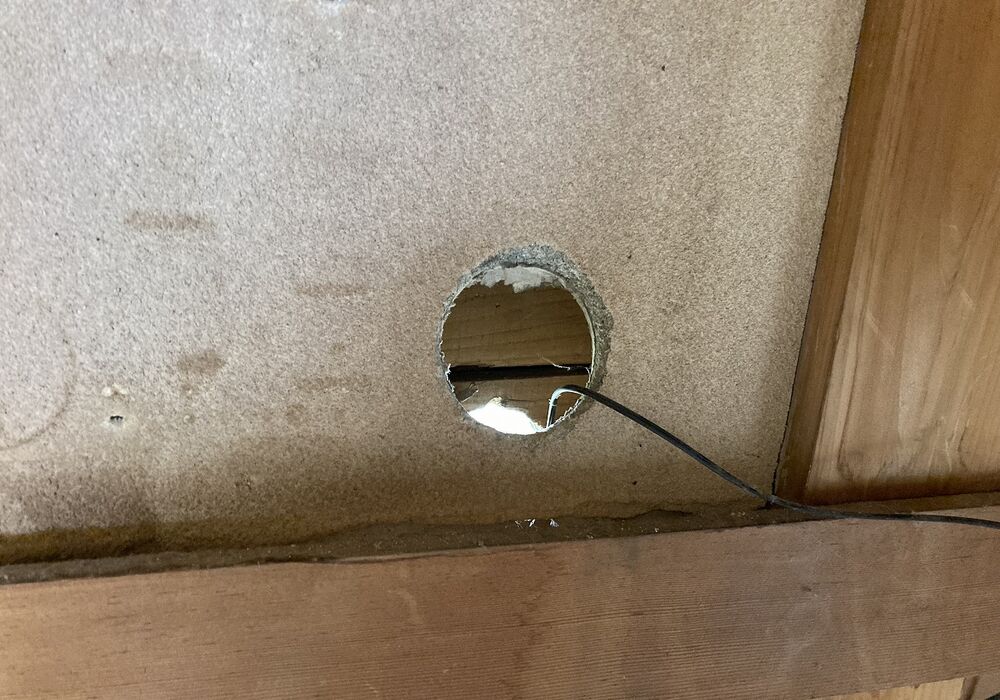 エアコンの穴