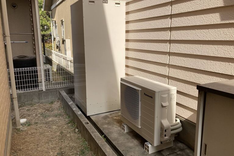 床暖付きエコキュート施工後