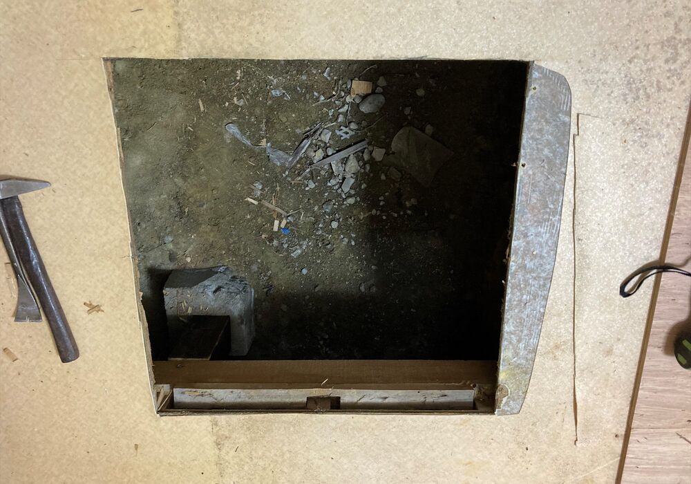 床下収納　施工中